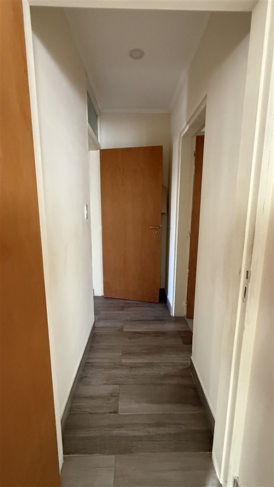 DEPARTAMENTO DE 1 DORMITORIO - CON PATIO Y COCHERA