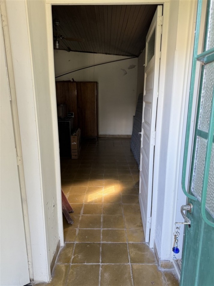 CASA DE DOS DORMITORIOS CON JARDIN - EN VENTA EN GENERAL PINTO