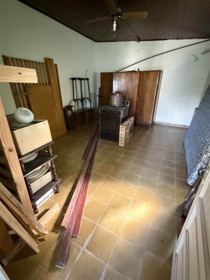 CASA DE DOS DORMITORIOS CON JARDIN - EN VENTA EN GENERAL PINTO